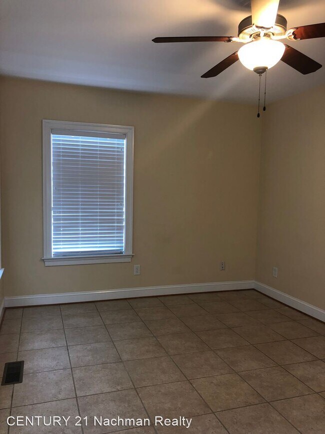 Building Photo - 5 br, 4.5 bath House - 116 Manhoac Run