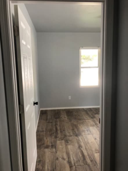 Building Photo - 90 Lincoln Ave