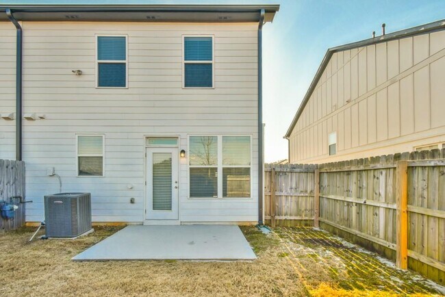 Building Photo - 126 Cannon Trce Dr