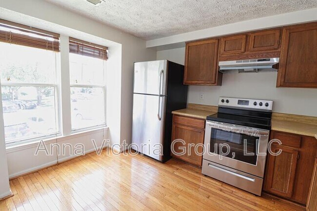 Building Photo - 229 Red Jade Dr