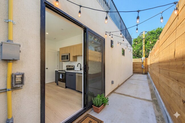 Building Photo - 1954 Purdue Ave