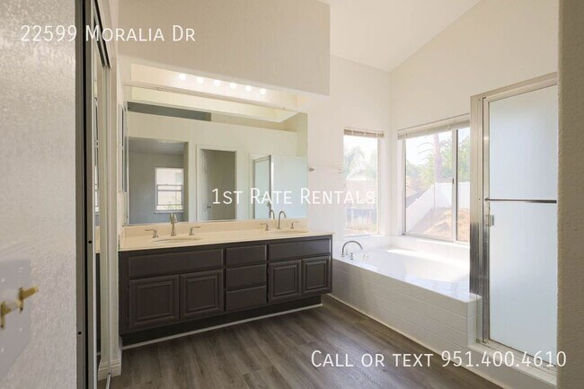 Building Photo - 22599 Moralia Dr