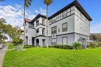 Building Photo - 2 Bedroom condo with 2 Baths and balcony minutes from The Mall at Millenia