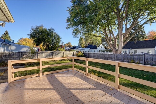 Building Photo - 100 Bleacker Rd