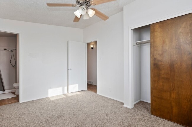 Building Photo - 1642 Bel-Air Cir