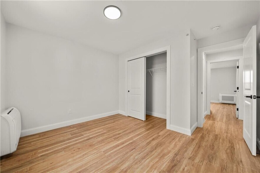 Building Photo - 36 Evarts St