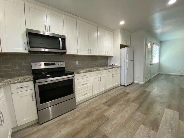 Building Photo - Beautiful Duplex in Rockin, CA!