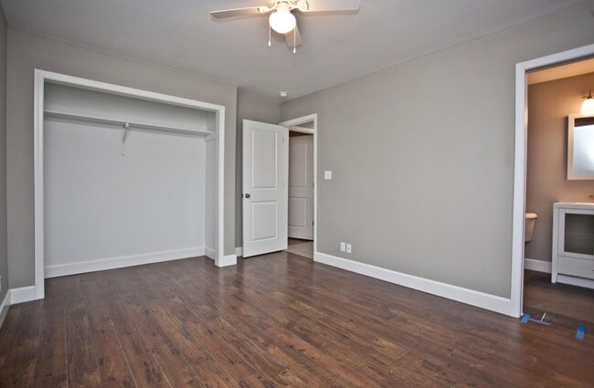 Building Photo - 1206 Convair St