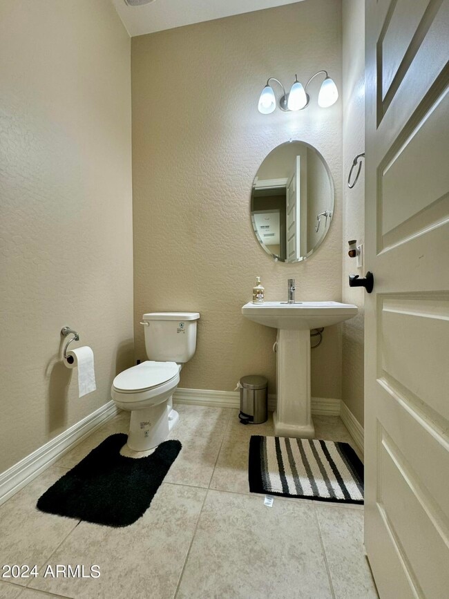Building Photo - 3453 E Aloe Dr