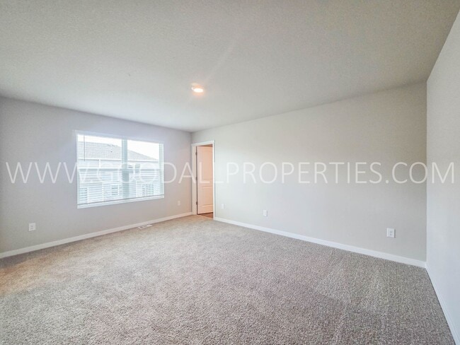 Building Photo - 1047 Daisy Ln