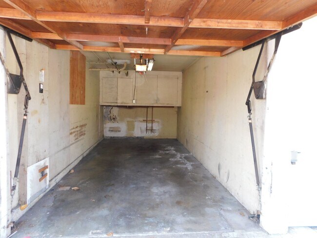 Building Photo - 5901 Belgrave Ave
