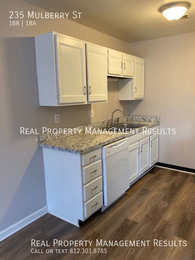 Building Photo - 235 Mulberry St