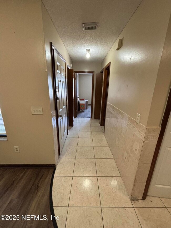 Building Photo - 5687 Bennington Dr