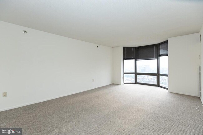 Building Photo - 2020 Walnut St