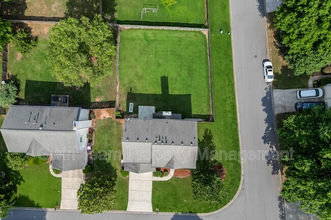 Building Photo - 305 Leatherman Ct