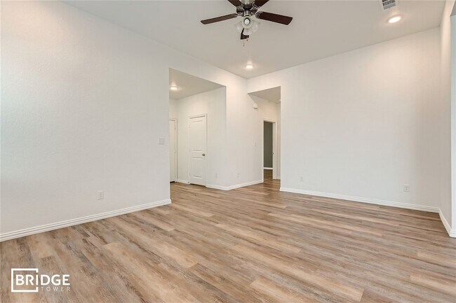 Building Photo - 5501 Wynwood Dr