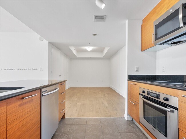 Building Photo - 50 Biscayne Blvd