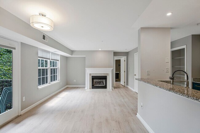 Building Photo - Don’t miss your chance to make it yours!