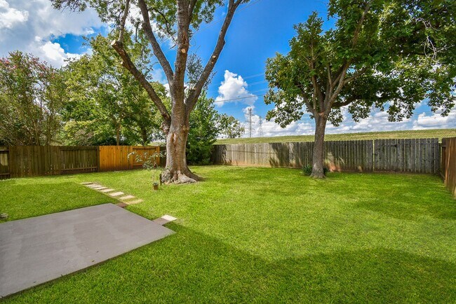 Building Photo - 3030 Great Lakes Ave