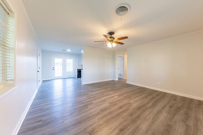 Building Photo - 115 Ketchum Ln