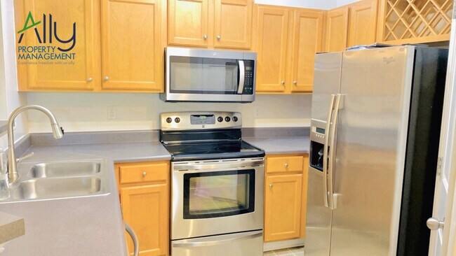 Building Photo - 270 Riverbend Dr