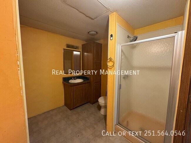Building Photo - 7719 Bermuda Dr