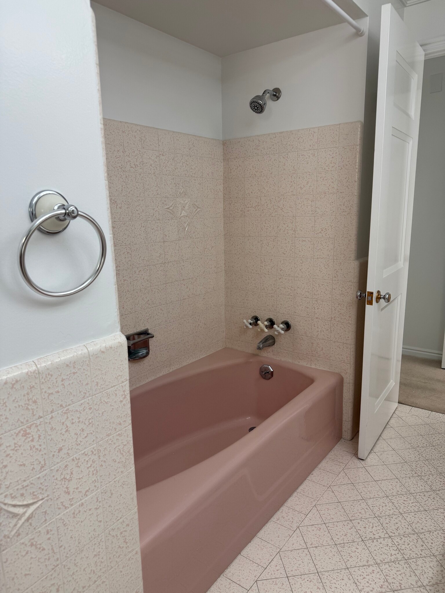 Building Photo - 4719 S Quail Point Rd