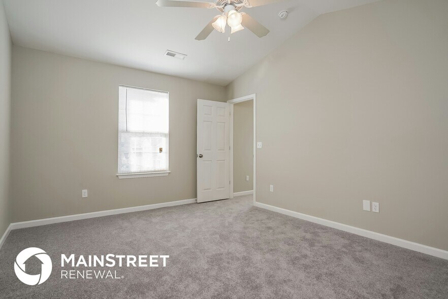 Building Photo - 2248 Waverly Dell Dr SE