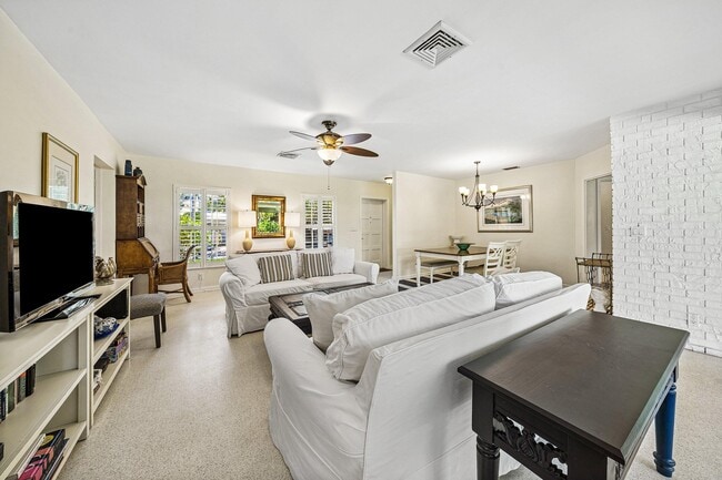 Building Photo - 5550 Osprey Dr