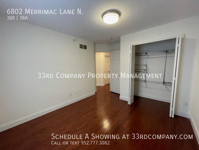 Building Photo - Beautifully Remodeled Maple Grove Townhome!