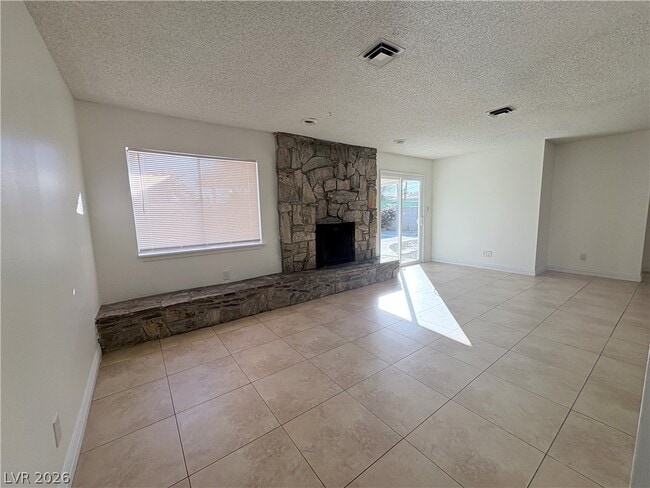 Building Photo - 1575 Cherokee Ln