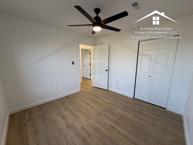 Building Photo - 508 E 8th St