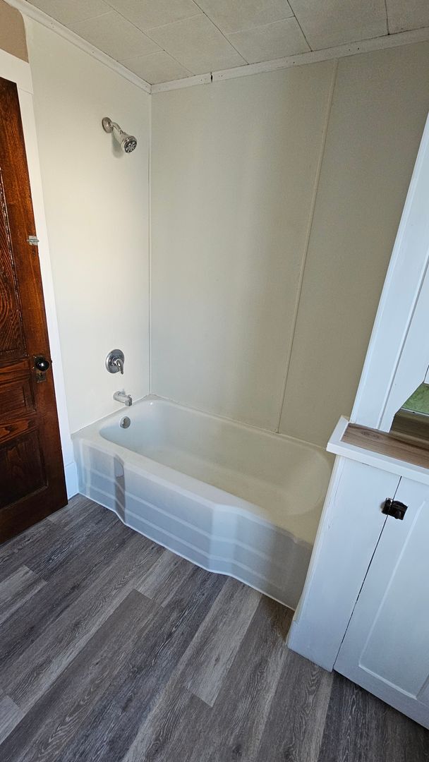 Building Photo - Country Living in This 4 Bedroom Farmhouse!