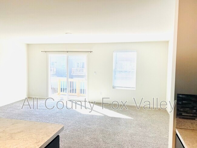 Building Photo - 1480 Yosemite Wy