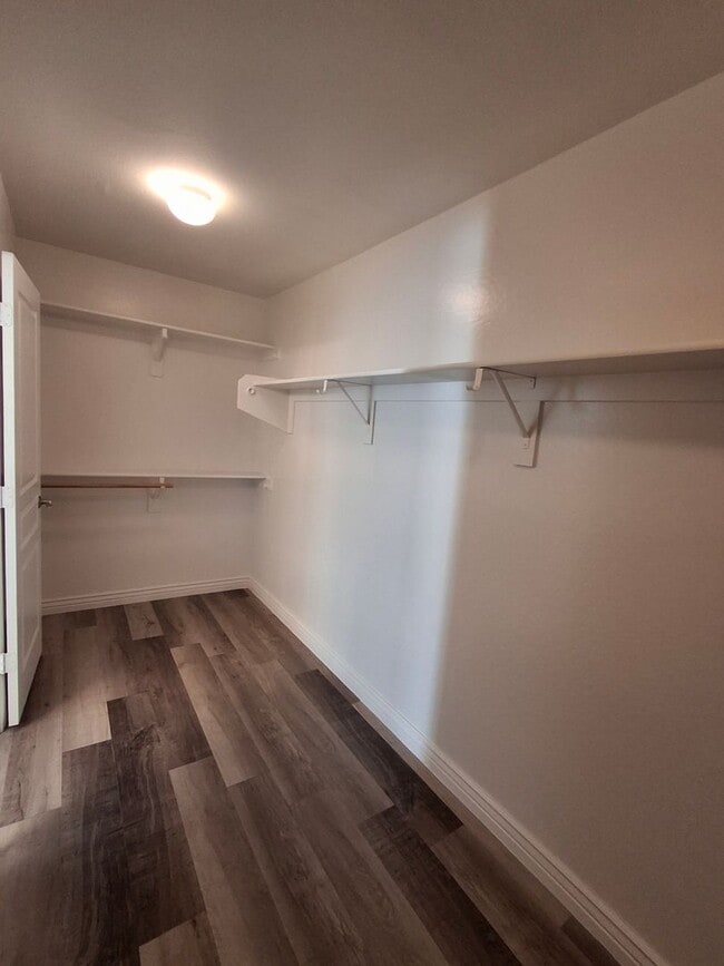 Building Photo - 1280 E Saddle Way