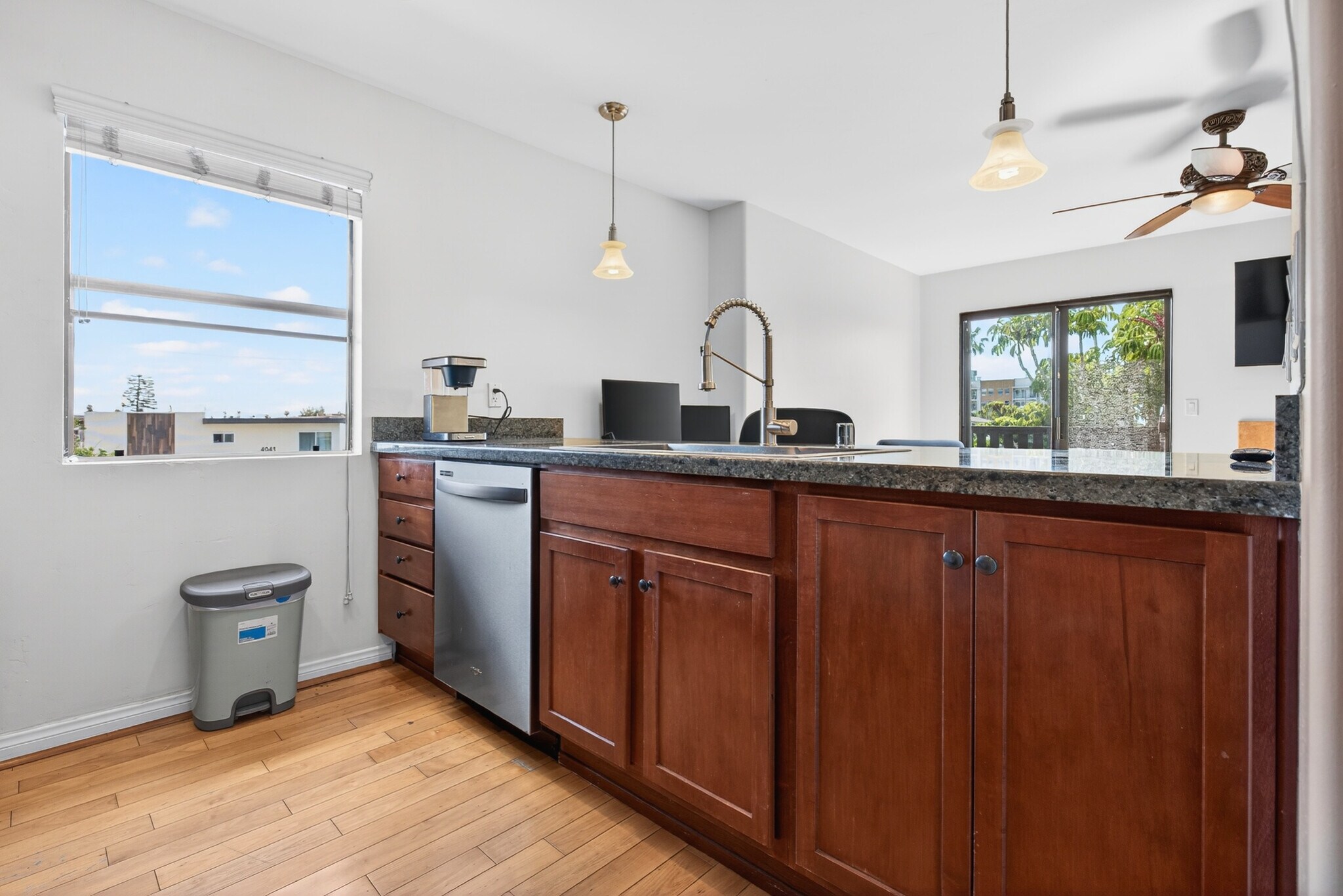 Building Photo - 4046 Iowa St