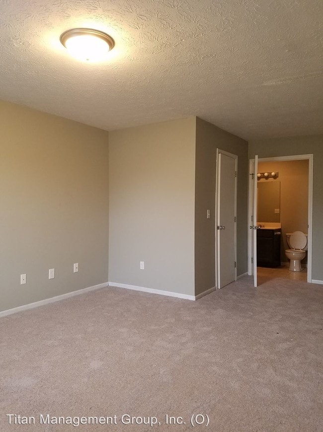 Building Photo - 80 Bridgewater Ct