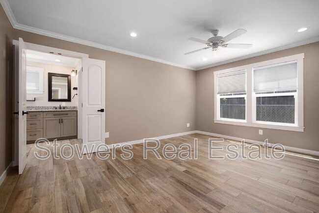 Building Photo - 823 Mohawk Dr