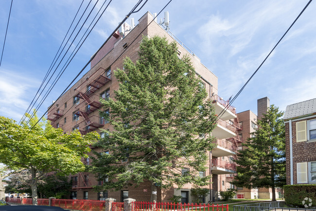 Building Photo - 25910 Hillside Ave