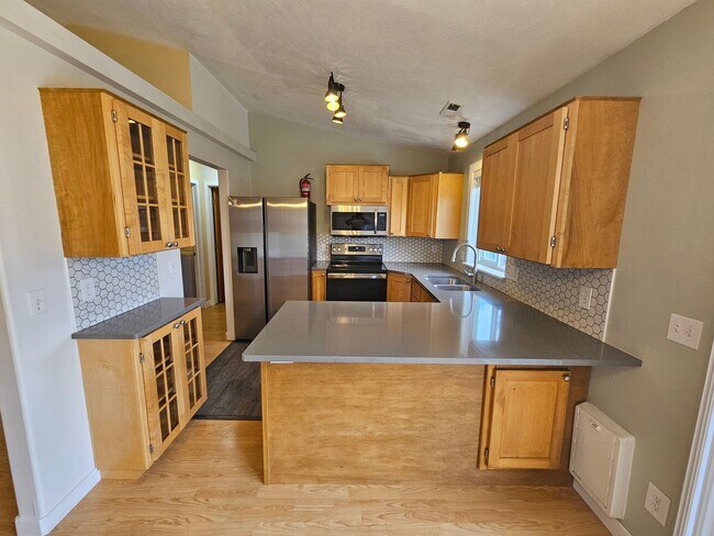 Building Photo - Stunning Home in Medical Lake