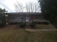 Building Photo - Amazing 2 Bedroom 1 Bathroom House