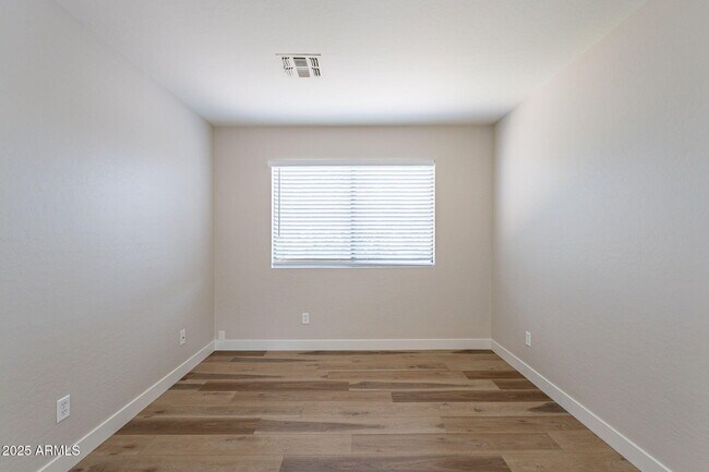 Building Photo - 15885 W Apache St