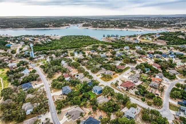 Building Photo - 18529 Staghorn Dr