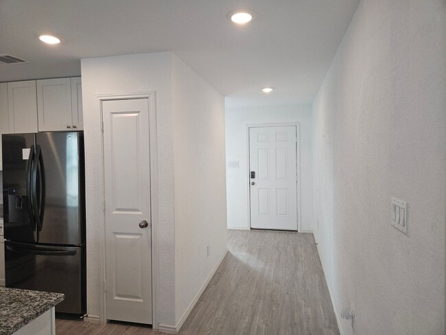 Building Photo - 4 Bedroom with 2 car garage