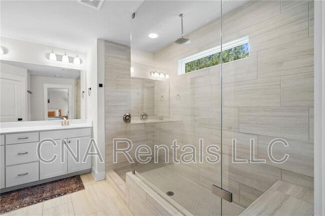 Building Photo - 178 Crestbrook Wy