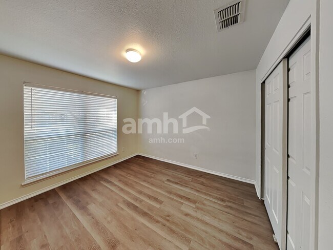 Building Photo - 11039 Arabian Palm