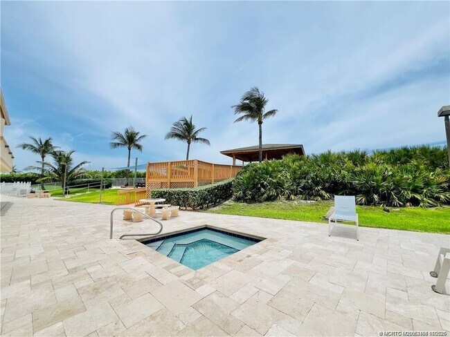 Building Photo - 10680 S Ocean Dr