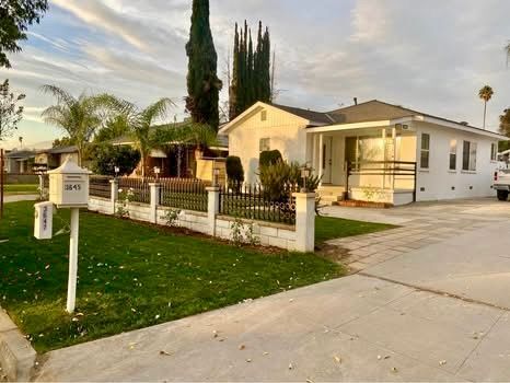 Building Photo - 3647 Elliotta Dr