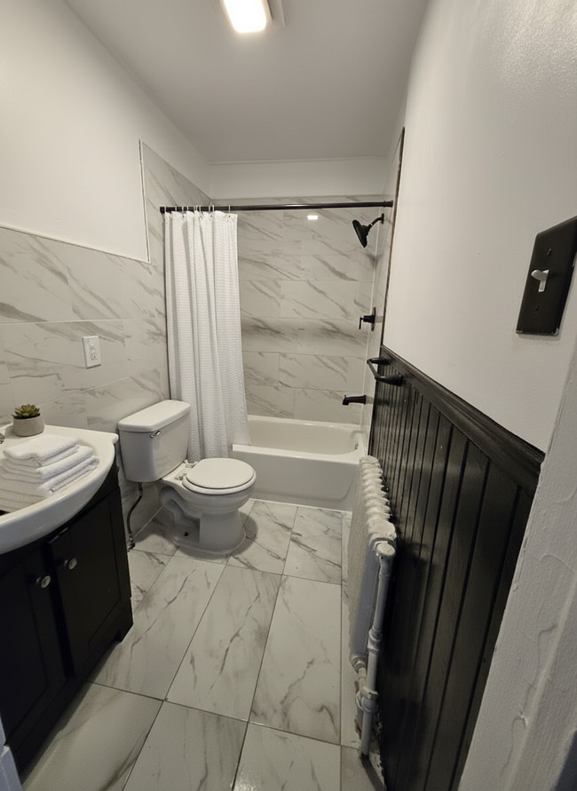 Building Photo - 20 N Georgia Ave