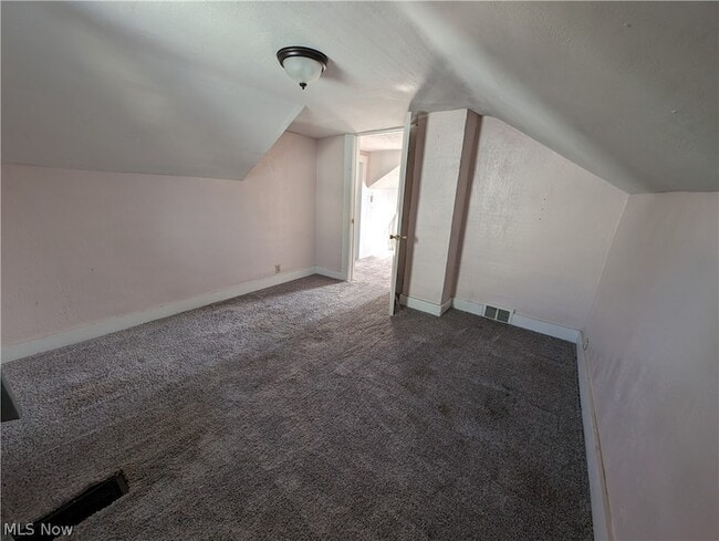 Building Photo - 56 Marion Ave